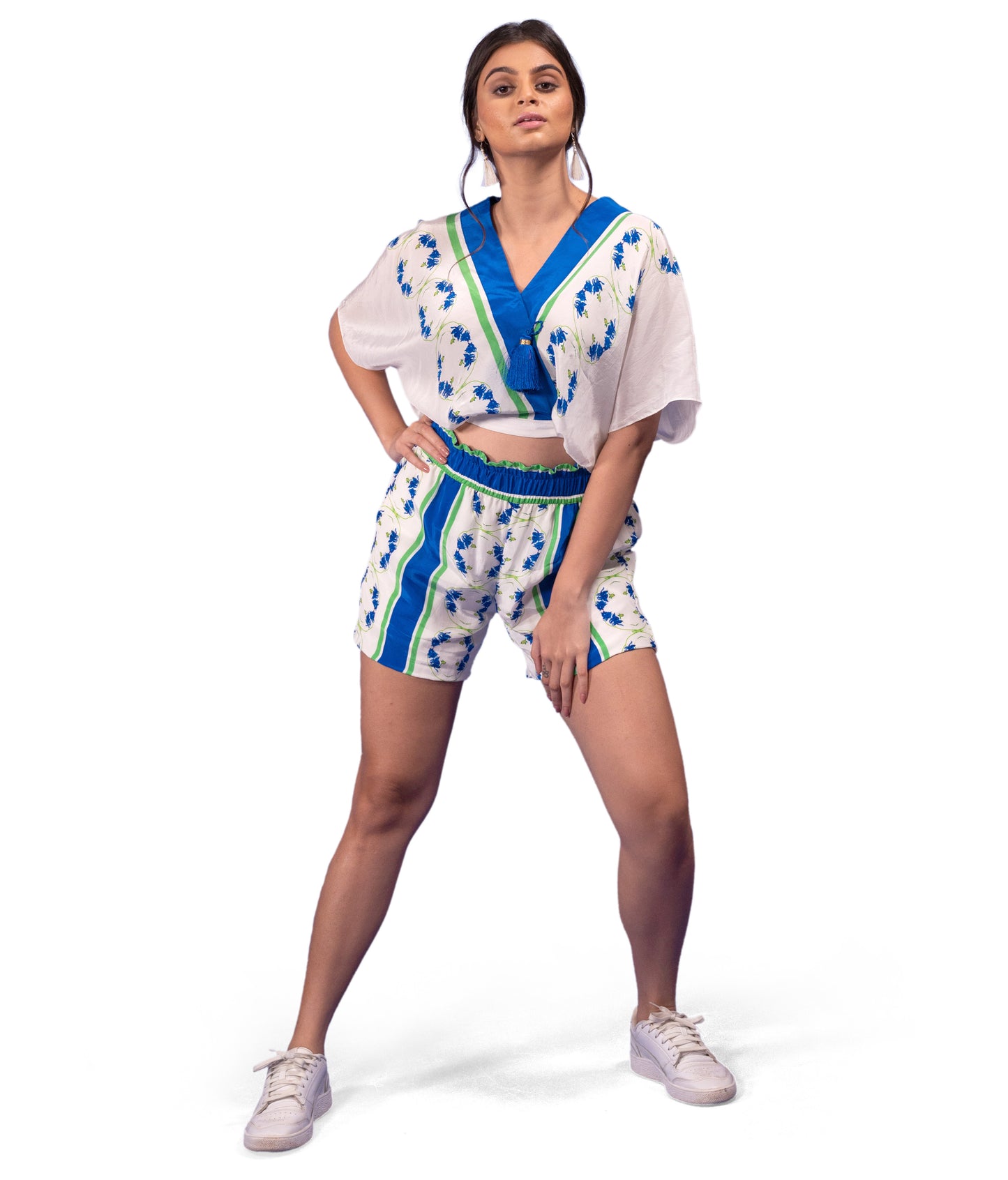 FLORAL PRINTED KIMONO SLEEVE OVERLAPPED CROP TOP WITH COORDINATED SHORTS