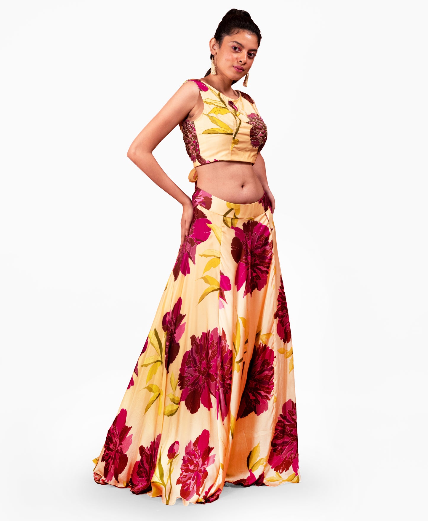 CHRYSANTHEMUM FLOWER PRINTED SKIRT AND EMBROIDERED CROP TOP