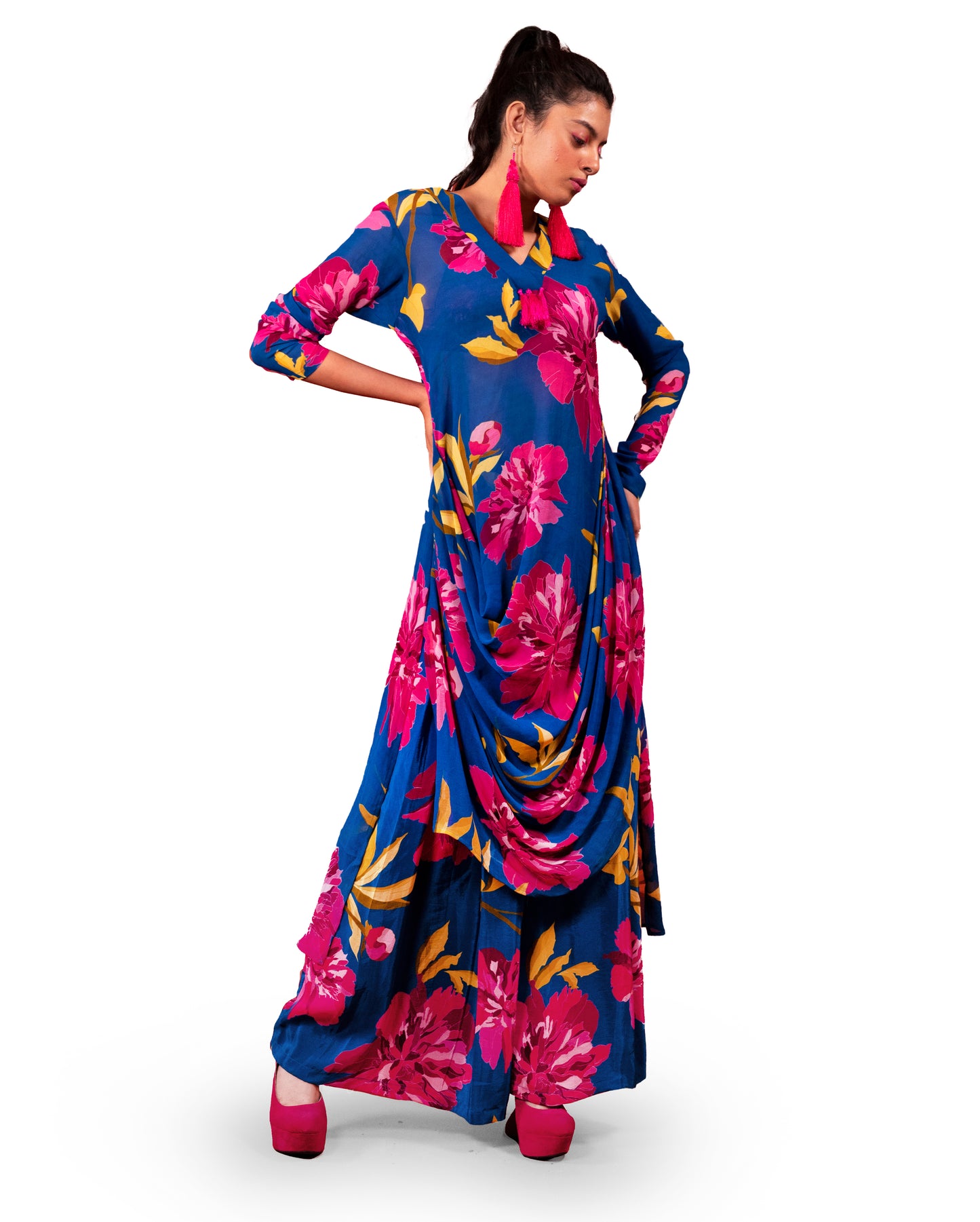 CHRYSANTHEMUM FLOWER PRINTED DRAPED KURTA WITH COORDINATED TROUSER SET