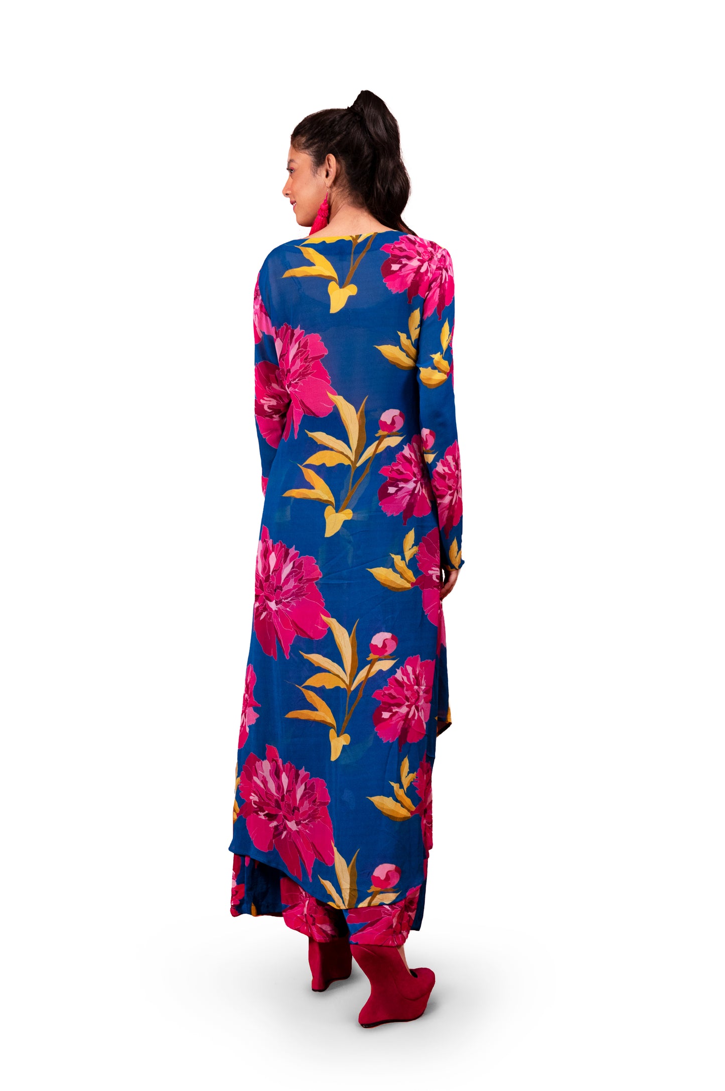 CHRYSANTHEMUM FLOWER PRINTED DRAPED KURTA WITH COORDINATED TROUSER SET