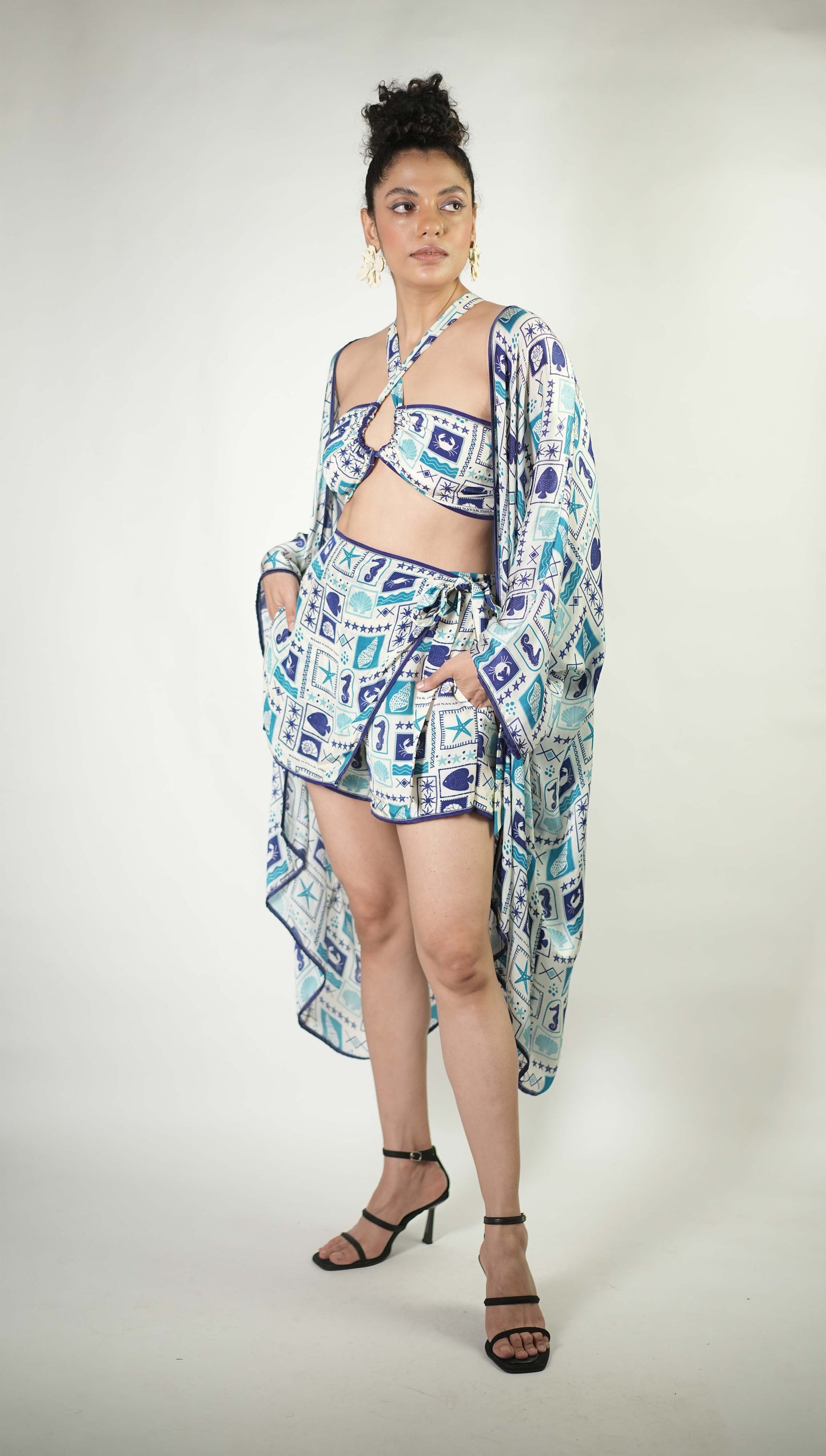 Sea elements printed overlay cape