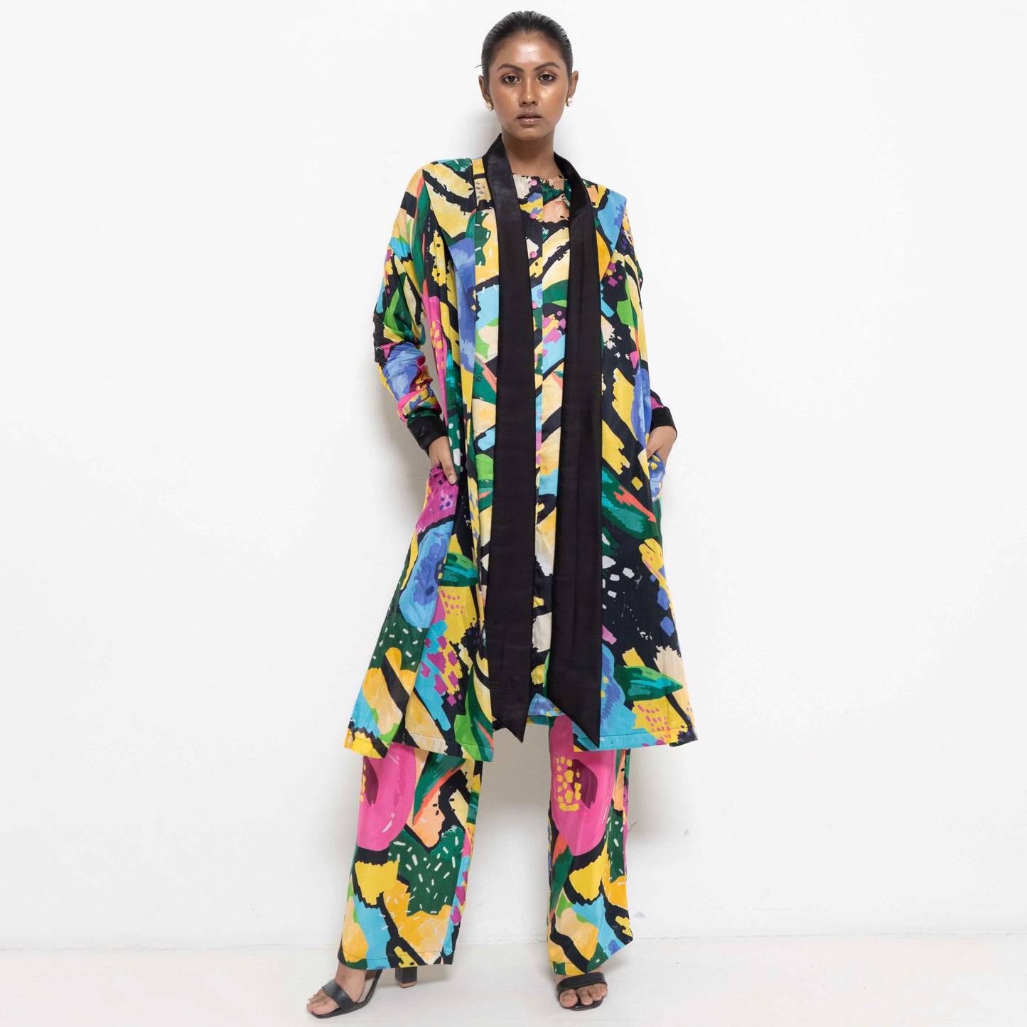 COLOURFUL ASSORTED GRAPHIC FLOWER TUNIC WITH COORDINATED TROUSERS AND OVERLAY JACKET