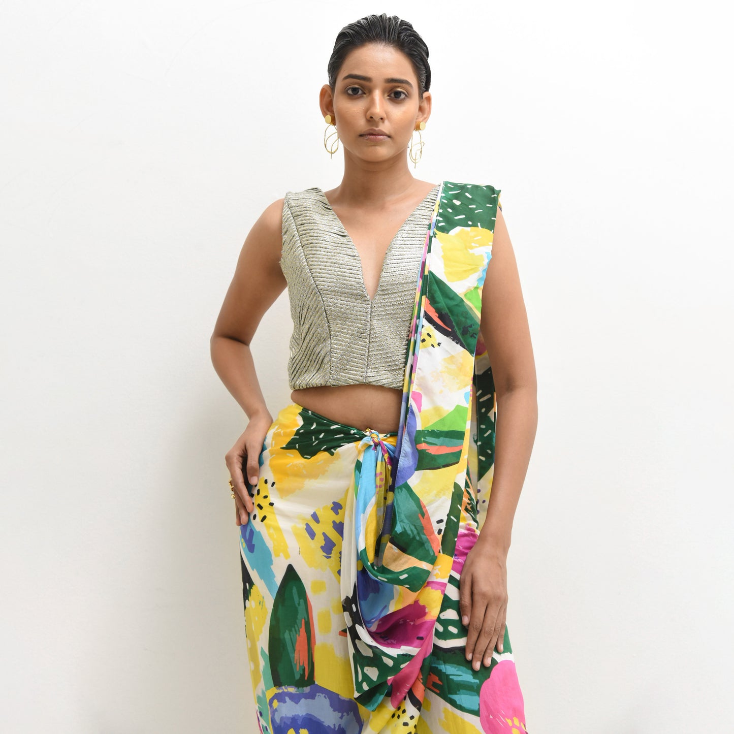 ABSTRACT FLORAL PRINTED PREPLEATED SAREE