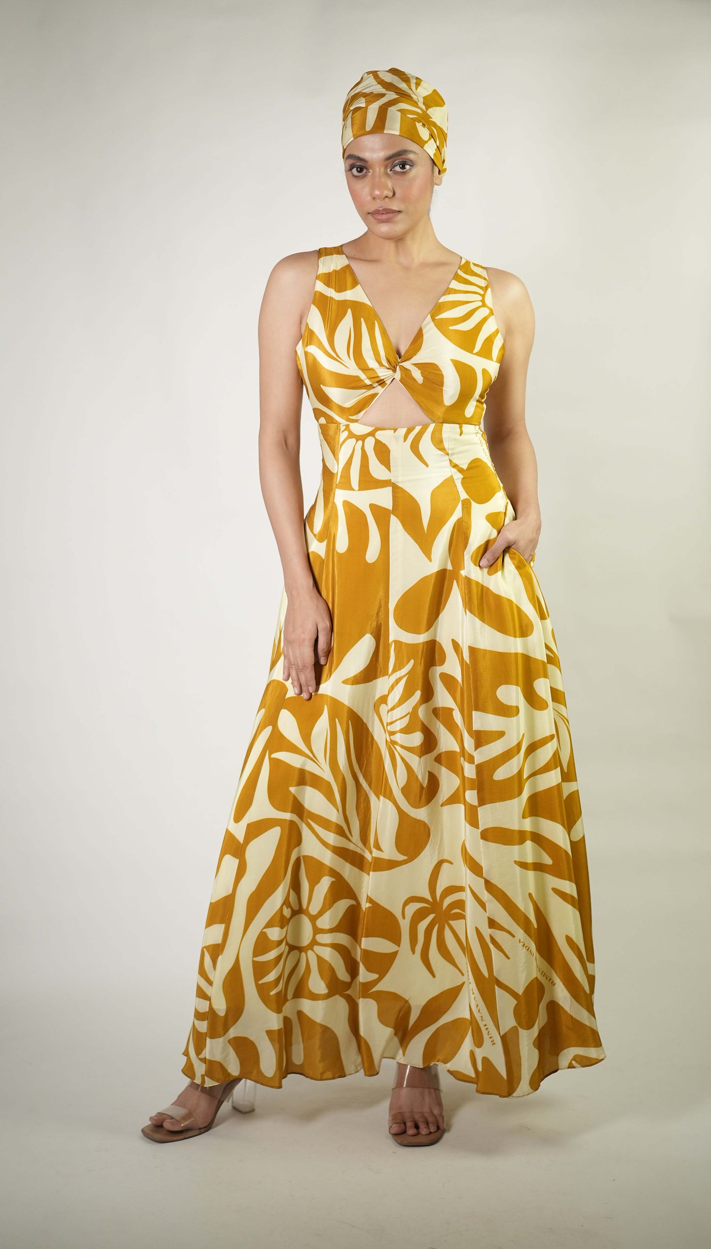 Tropical graphic elements printed summer dress