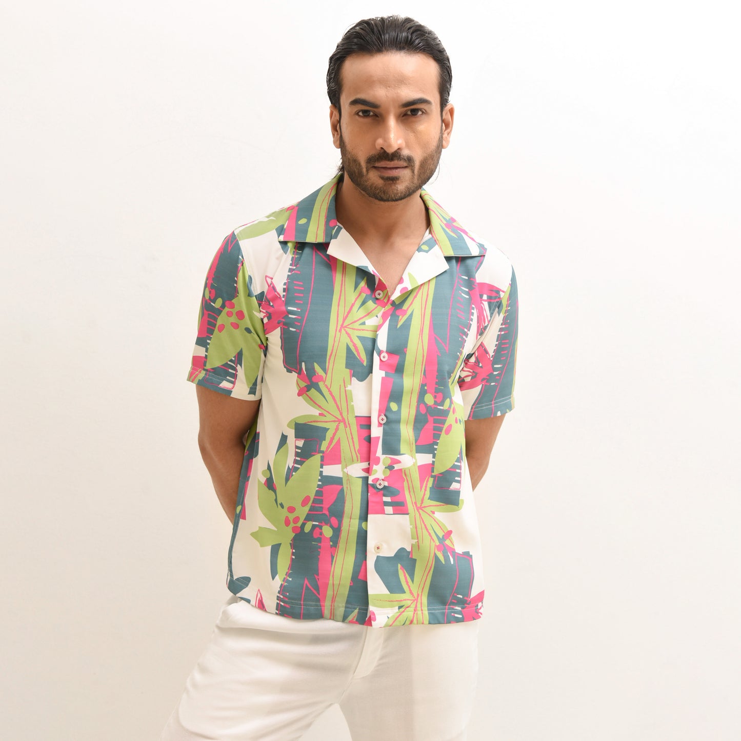 GRAPHIC FLORAL PRINTED CUBAN COLLAR SHIRT