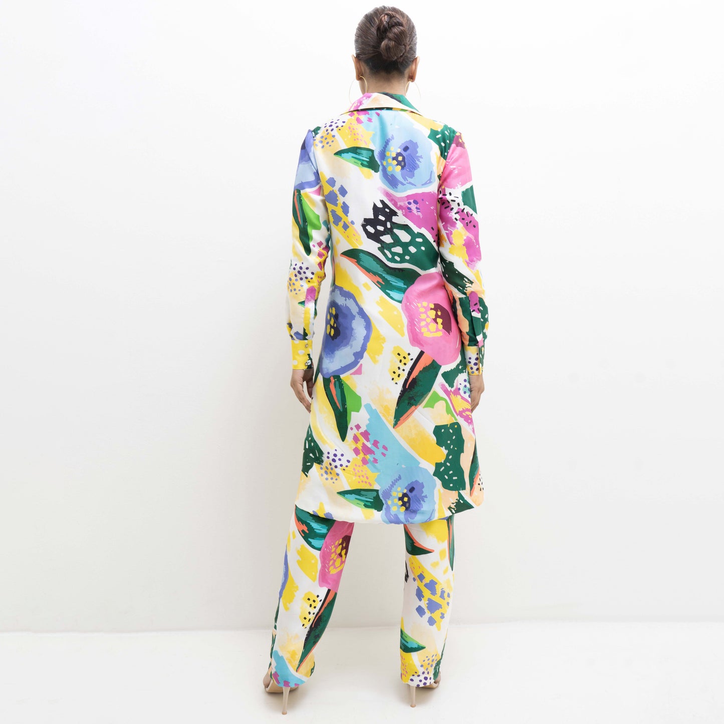 ABSTRACT FLORAL PRINTED LONG COAT TEAMED WITH COORDINATED TROUSERS