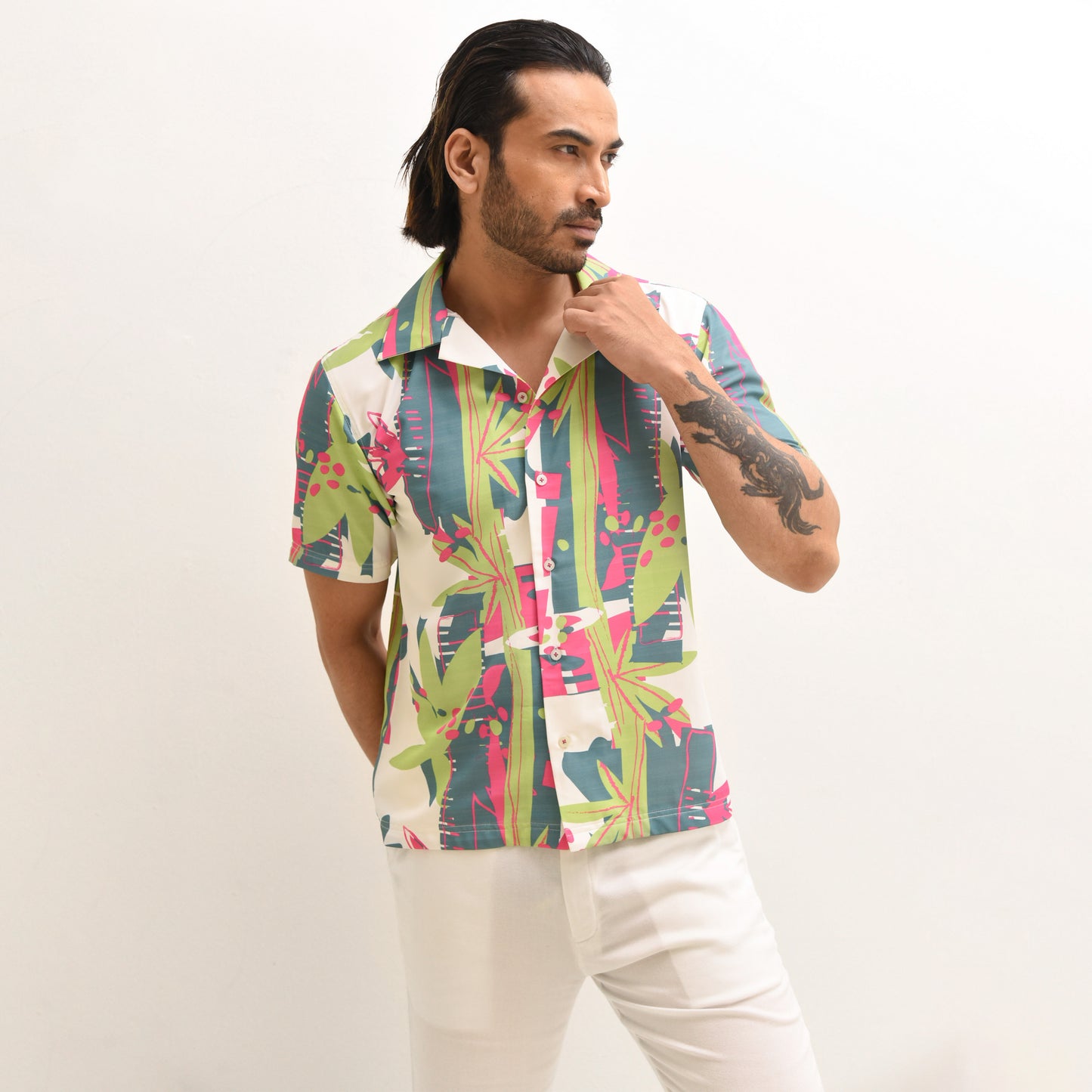 GRAPHIC FLORAL PRINTED CUBAN COLLAR SHIRT