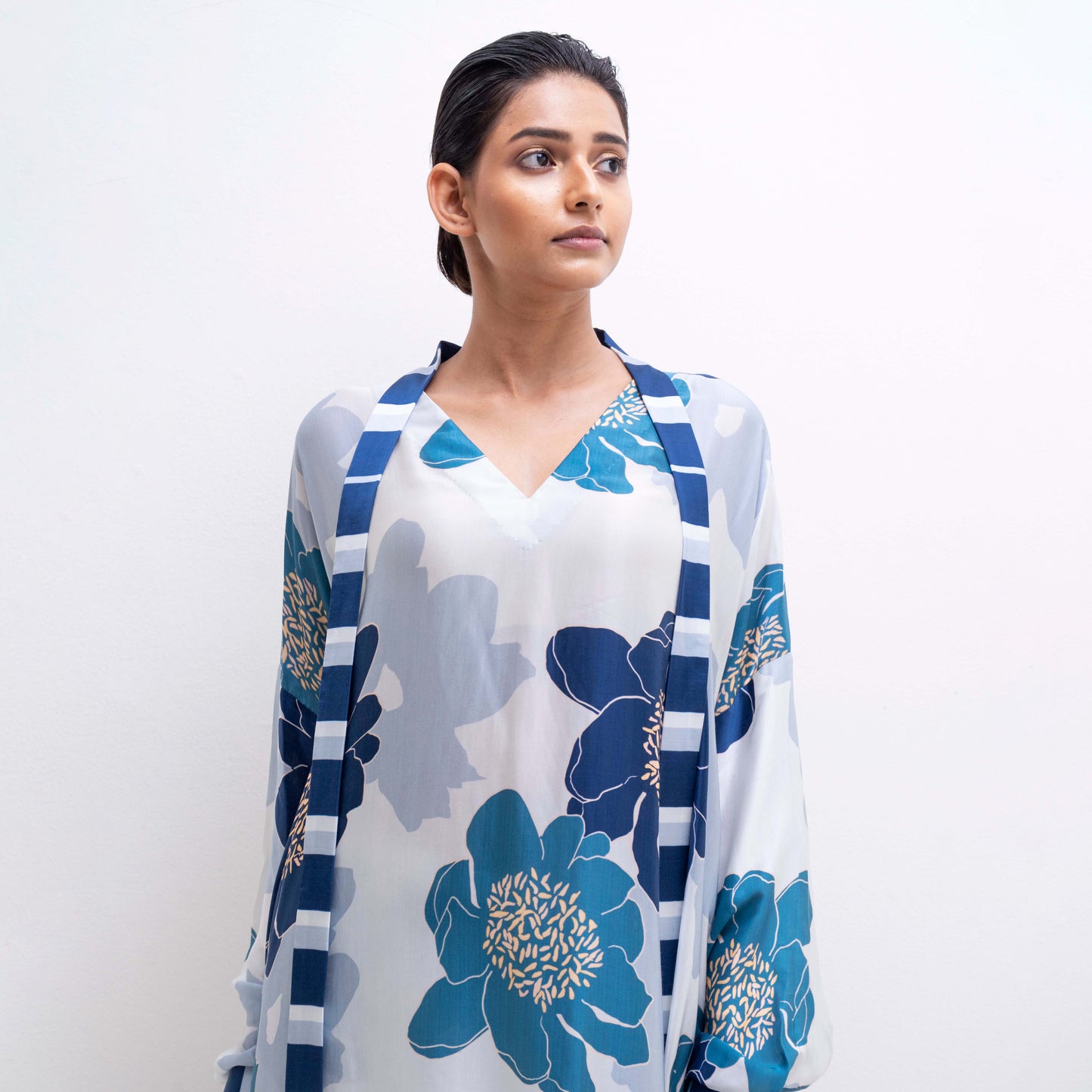 PLACEMENT FLORAL PRINTED KURTA AND TROUSERS COORD