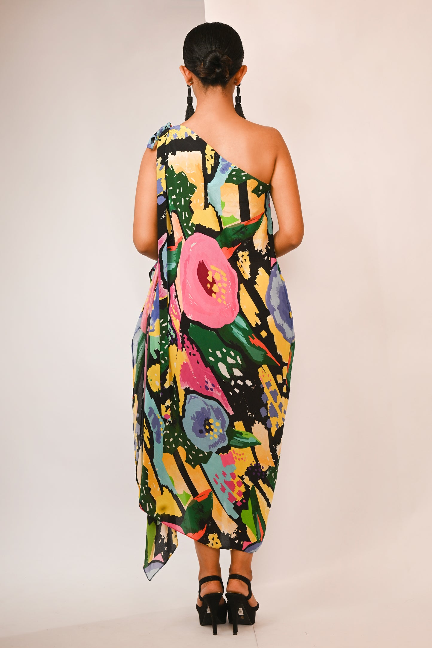 Black base watersplash floral printed draped one shoulder dress