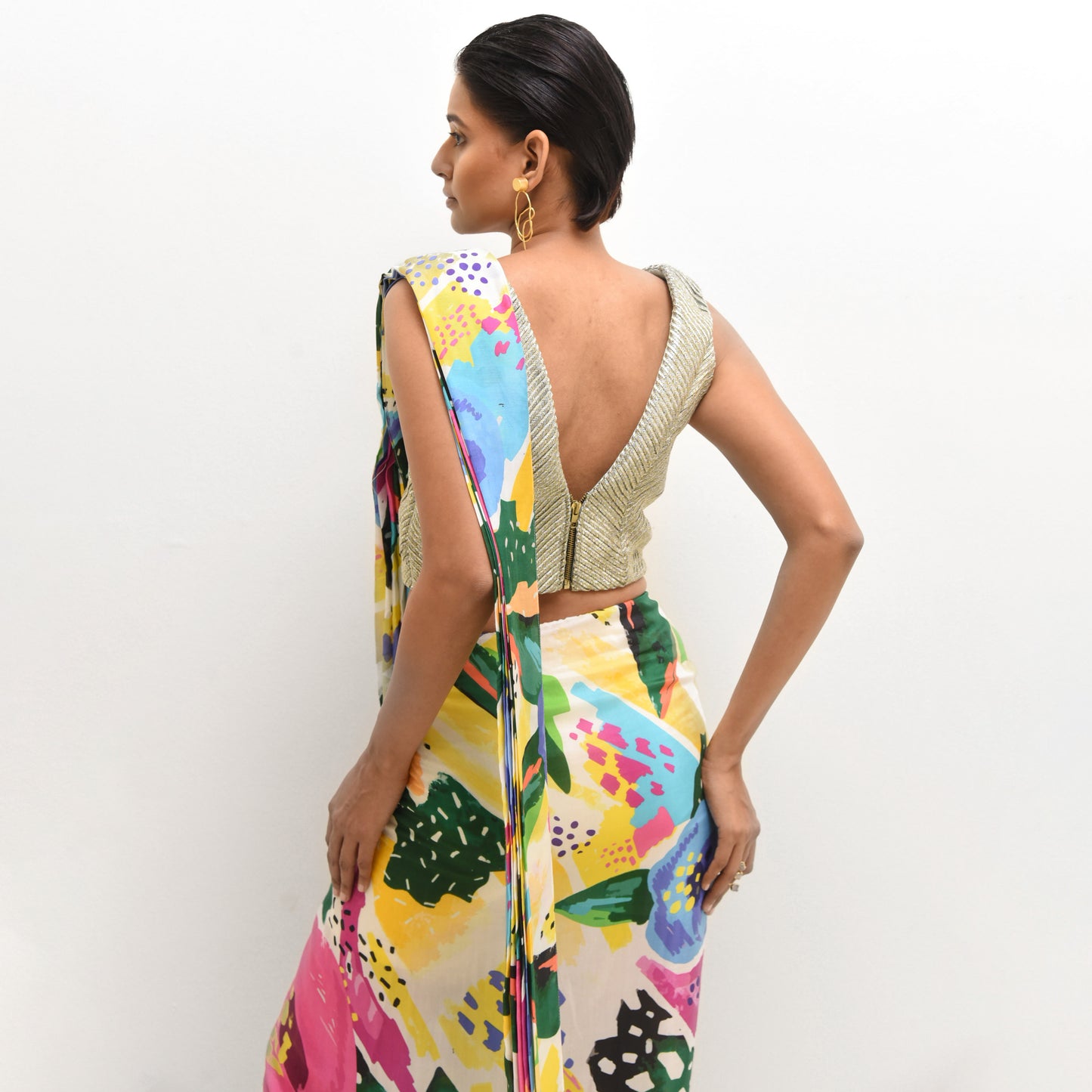 ABSTRACT FLORAL PRINTED PREPLEATED SAREE