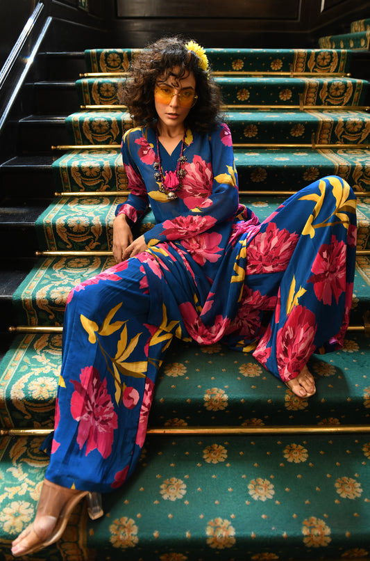 CHRYSANTHEMUM FLOWER PRINTED DRAPED KURTA WITH COORDINATED TROUSER SET