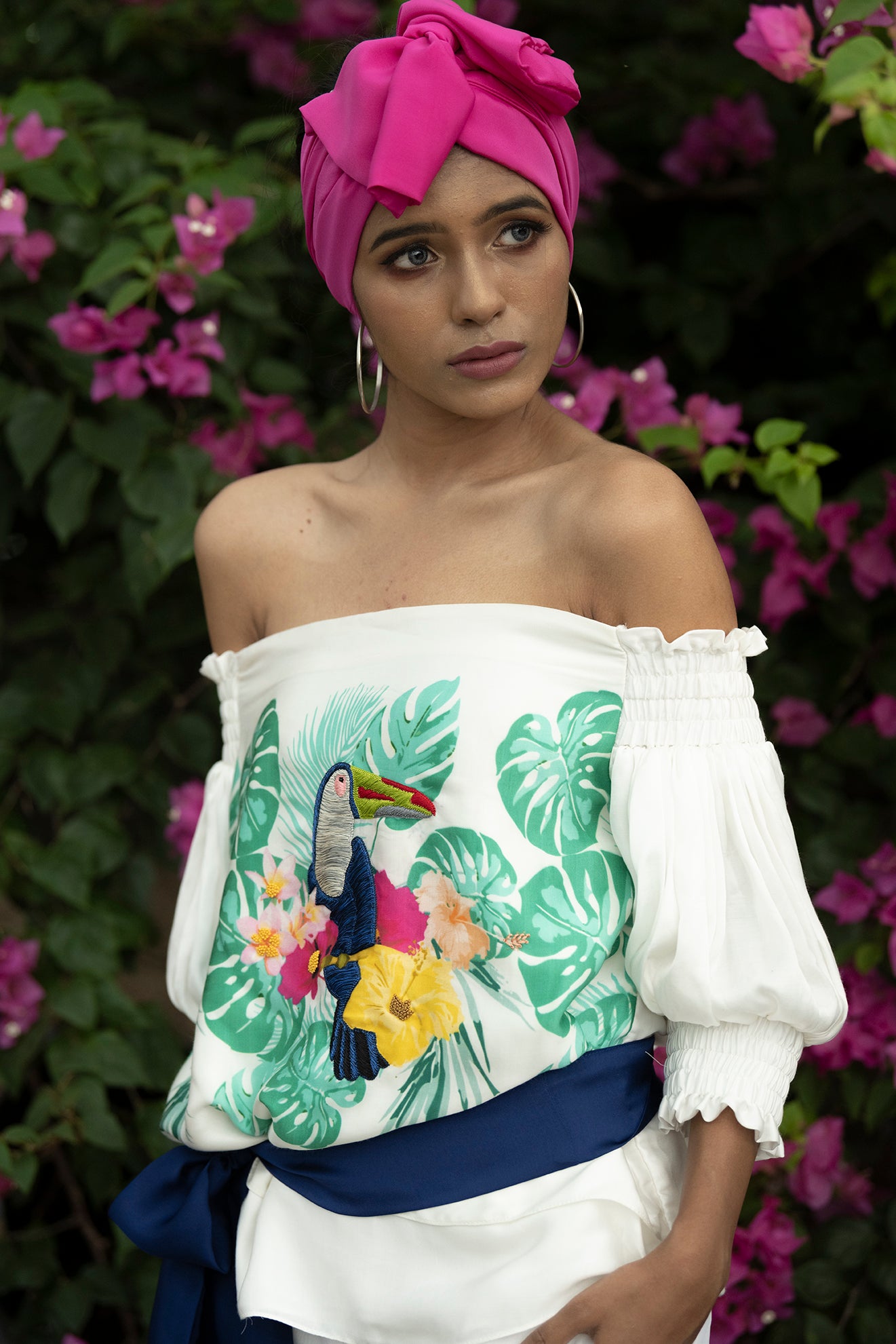 TOUCAN PRINTED EMBROIDERY HIGHLIGHTING OFFSHOULDER TOP WITH LAYERED TROUSERS