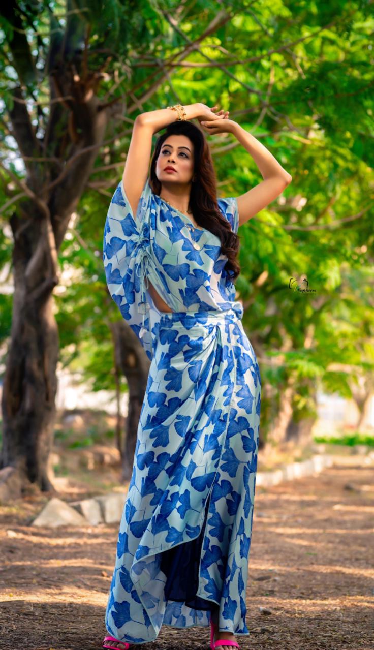 PRIYAMANI IN GINGKO LEAF PRINTED DRAPED SKIRT AND TOP