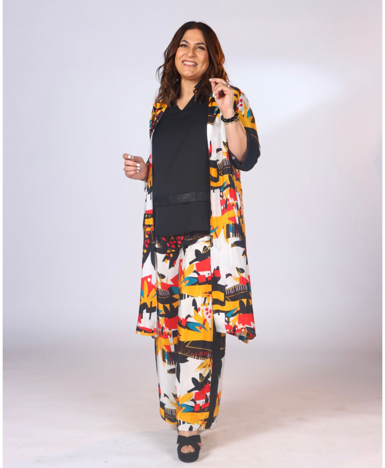 ARCHANA PURAN SINGH IN ABSTRACT FLORAL PRINTED COORD SET