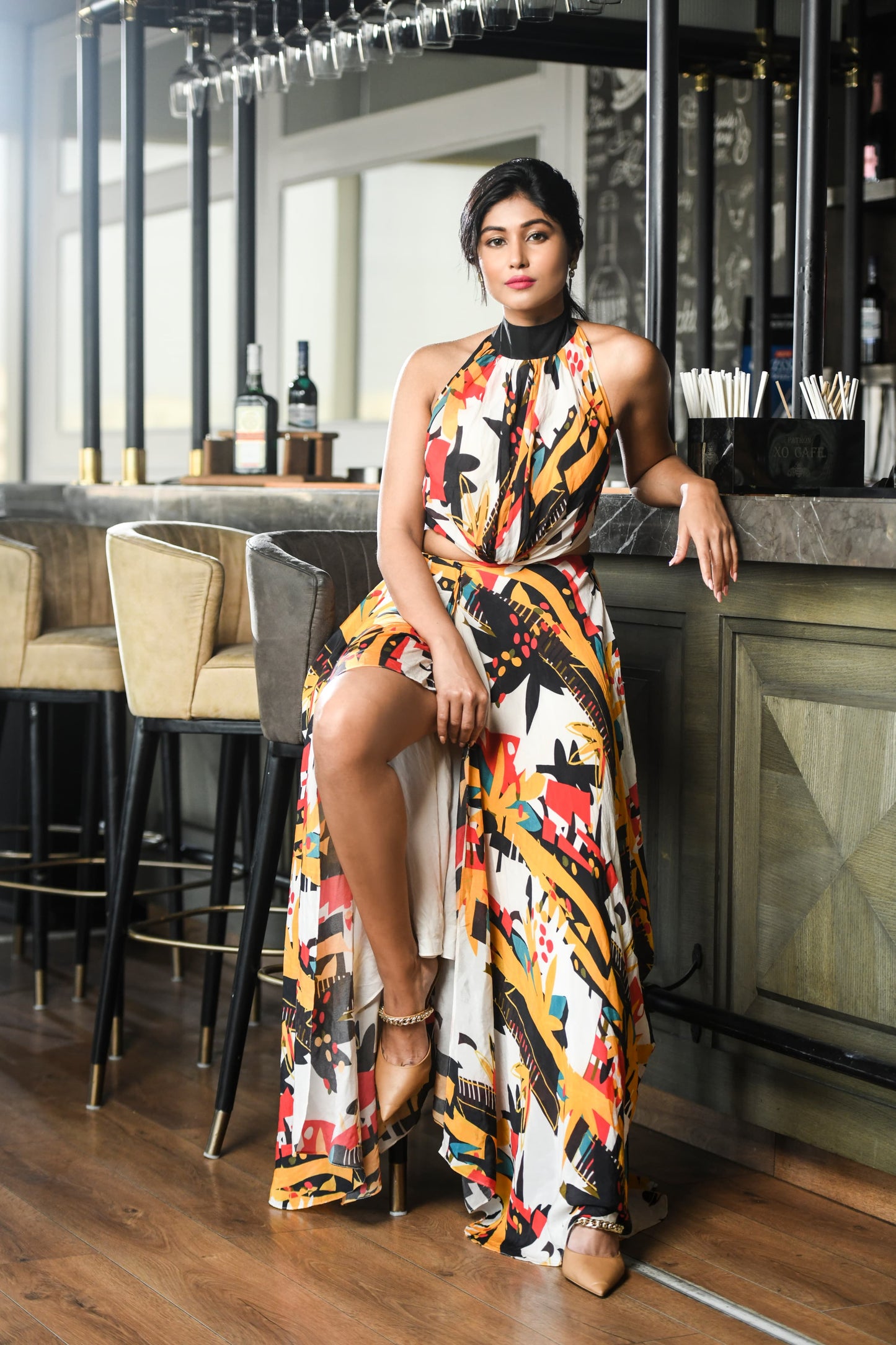 ABSTRACT GRAPHIC FLORAL PRINTED GOWN